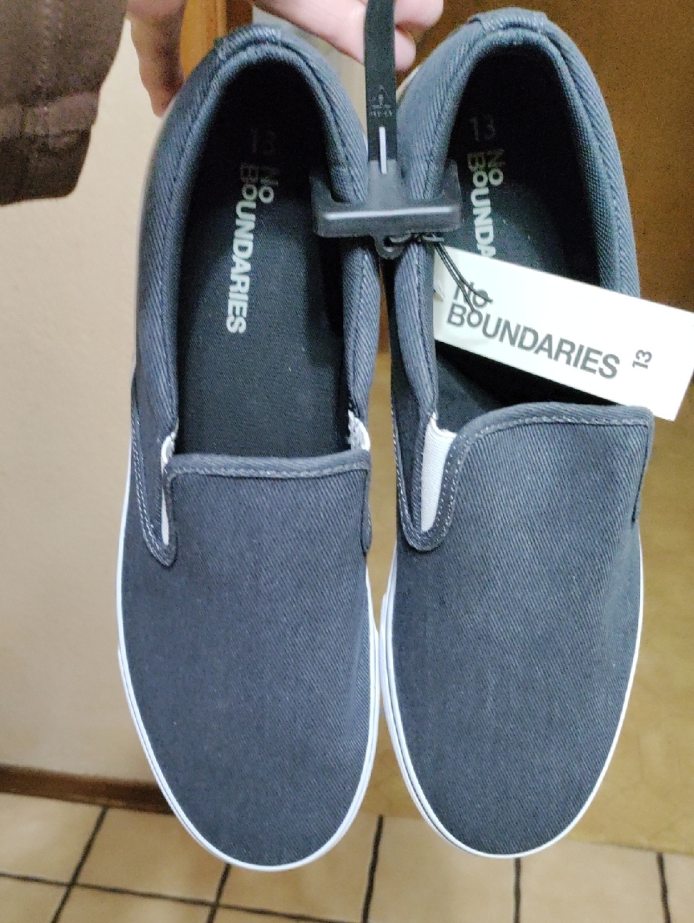 No Boundaries Men's Clinton Slip-On Grey Canvas Sneakers with White Sole